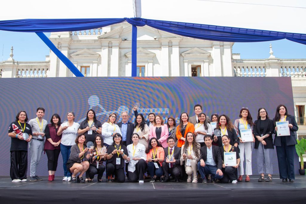 Con una expo empresarial frente a La Moneda, biministro García y Sercotec dan inicio a la Semana de las MiPymes y Cooperativas 2025