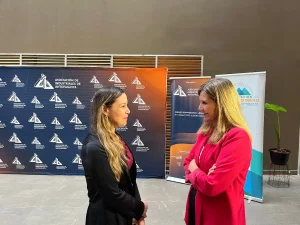 Gerenta general de Sercotec participa en seminario Mujeres y Minería.
