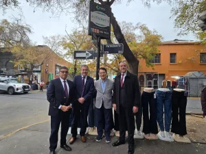 Sercotec trabaja con barrio Patronato el fortalecimiento empresarial del sector