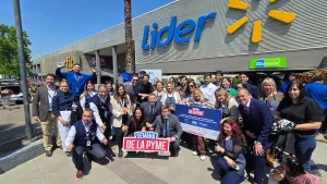 Alianza de Sercotec con Walmart Chile abrirá espacios de venta para emprendedores